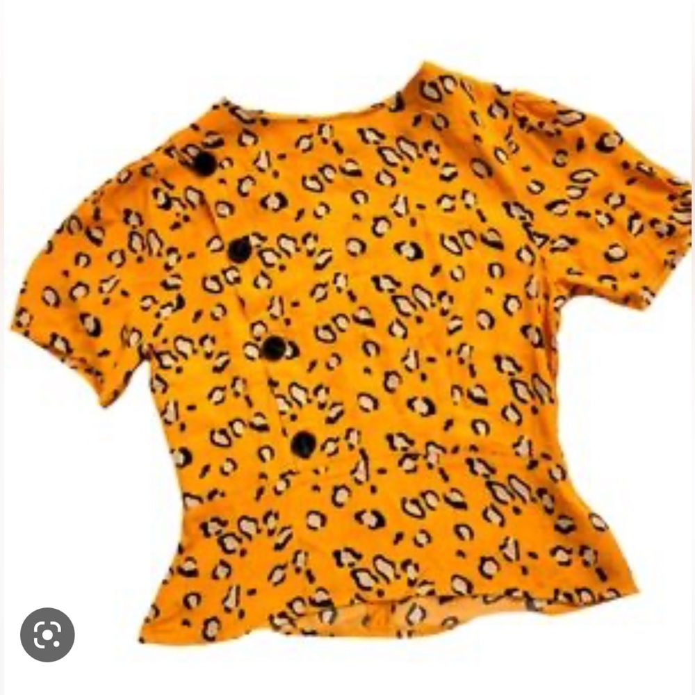 TOPSHOP yellow leopard button top. Size 8. Great condition.
